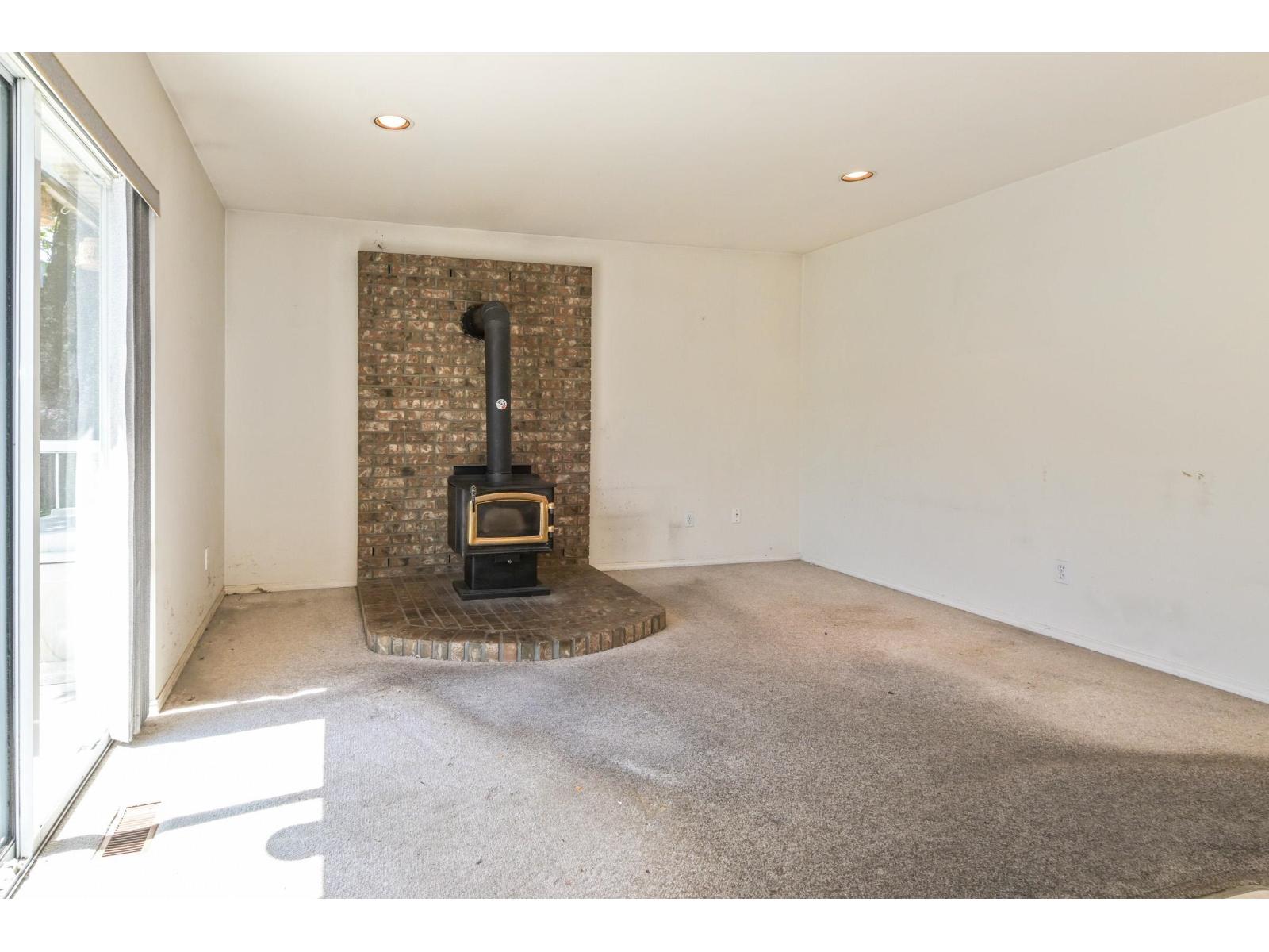 14306 72a Avenue, Surrey, British Columbia V3W 2R3 - Photo 12 - R3123063