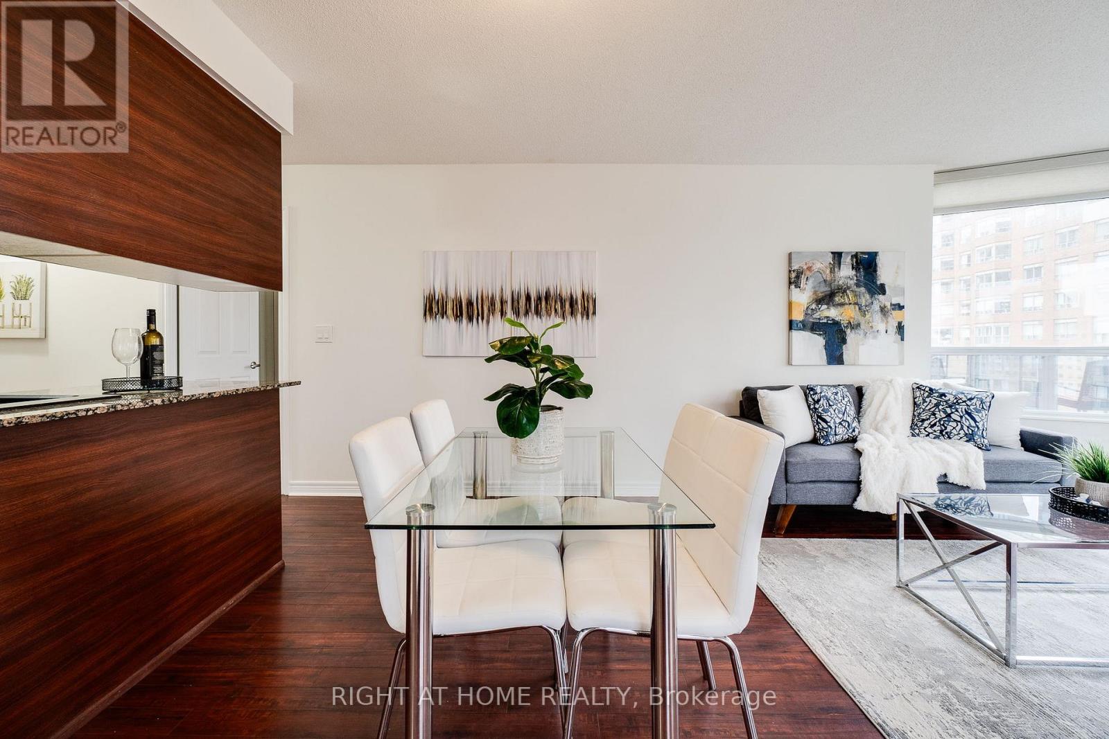 1713 - 310 Burnhamthorpe Road, Mississauga, Ontario  L5B 4P9 - Photo 12 - W13062044