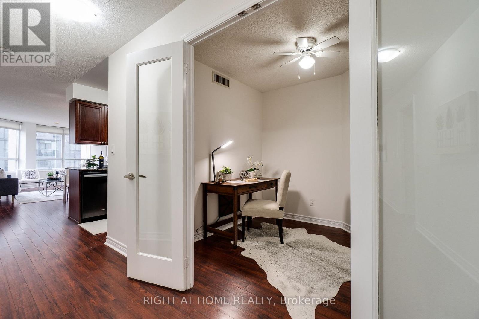 1713 - 310 Burnhamthorpe Road, Mississauga, Ontario  L5B 4P9 - Photo 25 - W13062044