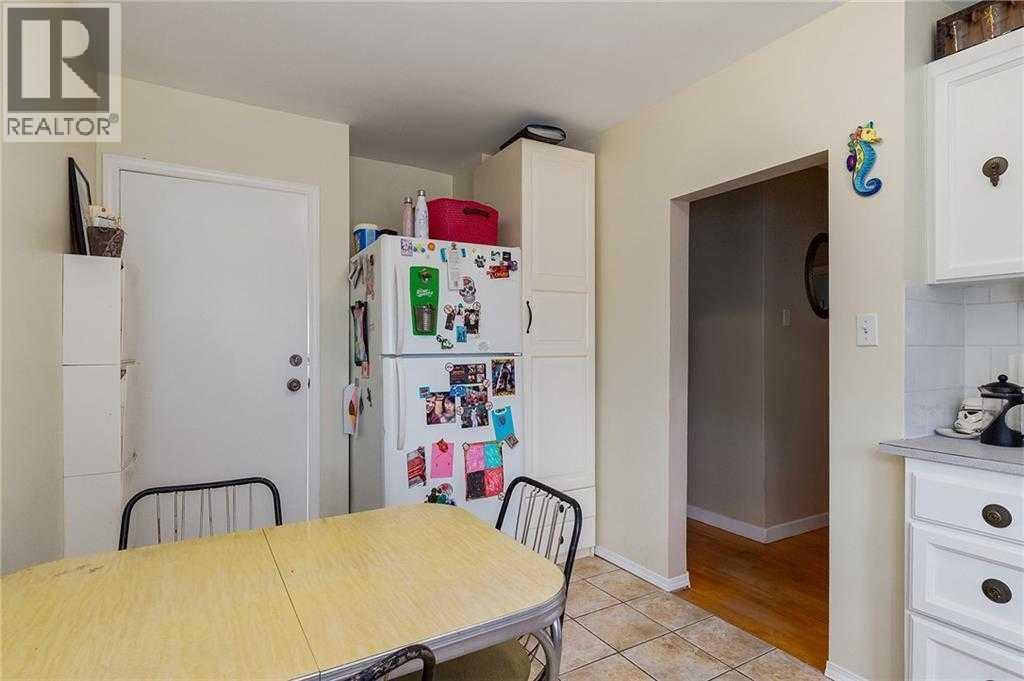 639 18 Avenue NE, Calgary, Alberta  T2E 1N7 - Photo 9 - A2302038