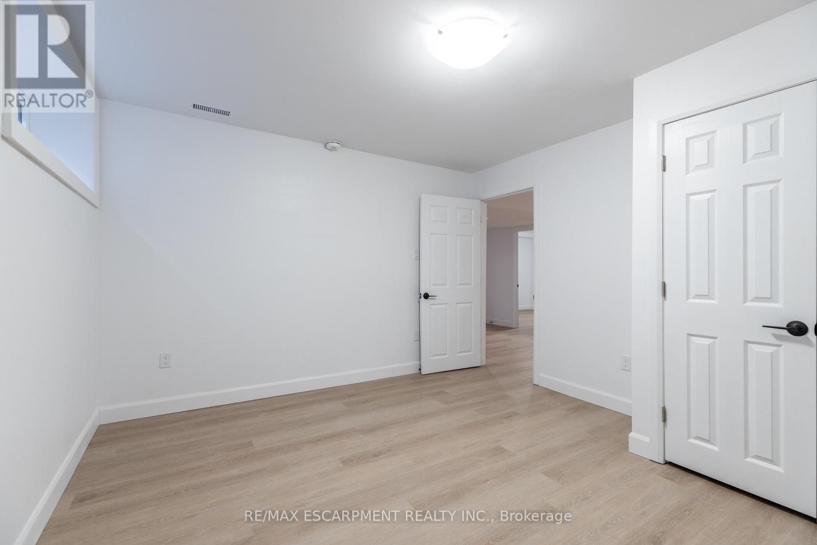 Lower - 295 Dundas Street, Hamilton, Ontario  L9H 2P7 - Photo 22 - X13122672