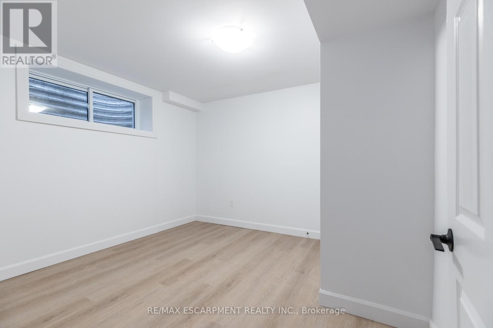 Lower - 295 Dundas Street, Hamilton, Ontario  L9H 2P7 - Photo 23 - X13122672