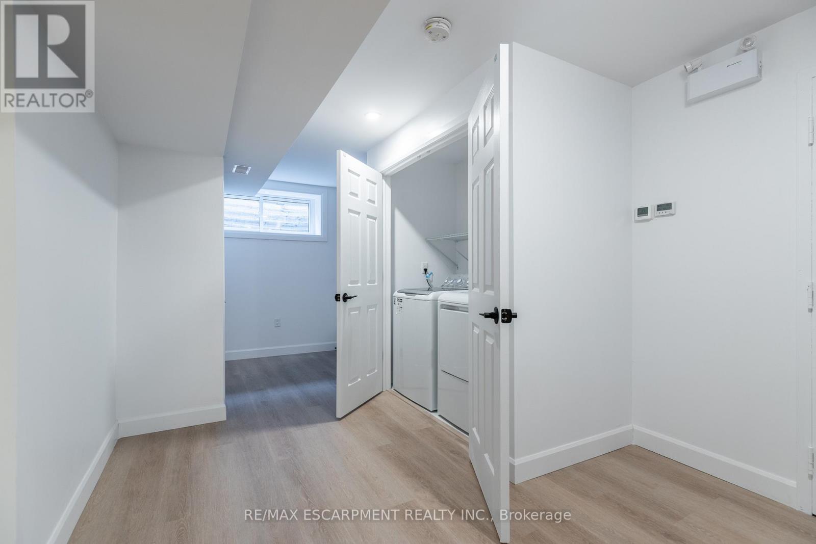 Lower - 295 Dundas Street, Hamilton, Ontario  L9H 2P7 - Photo 8 - X13122672