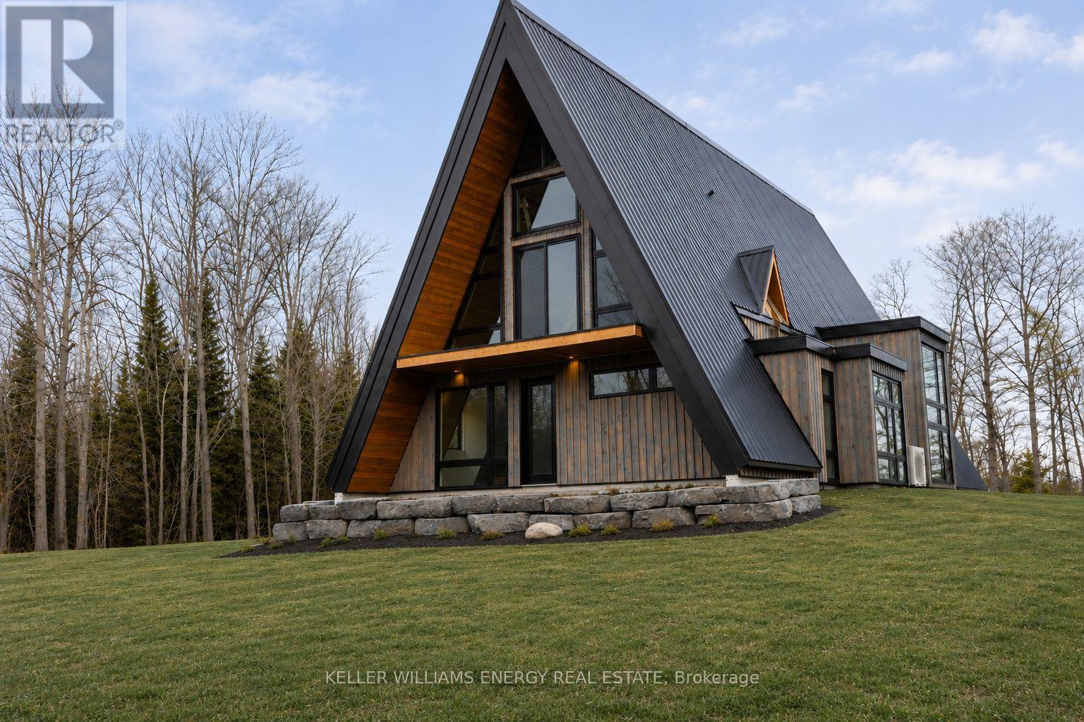 27300 HWY 28 SOUTH HIGHWAY S, Highlands East, Ontario