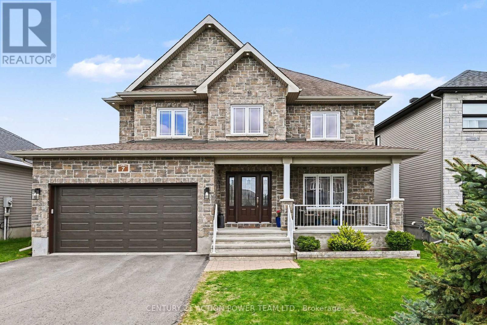 7 RICHER STREET W, North Stormont, Ontario