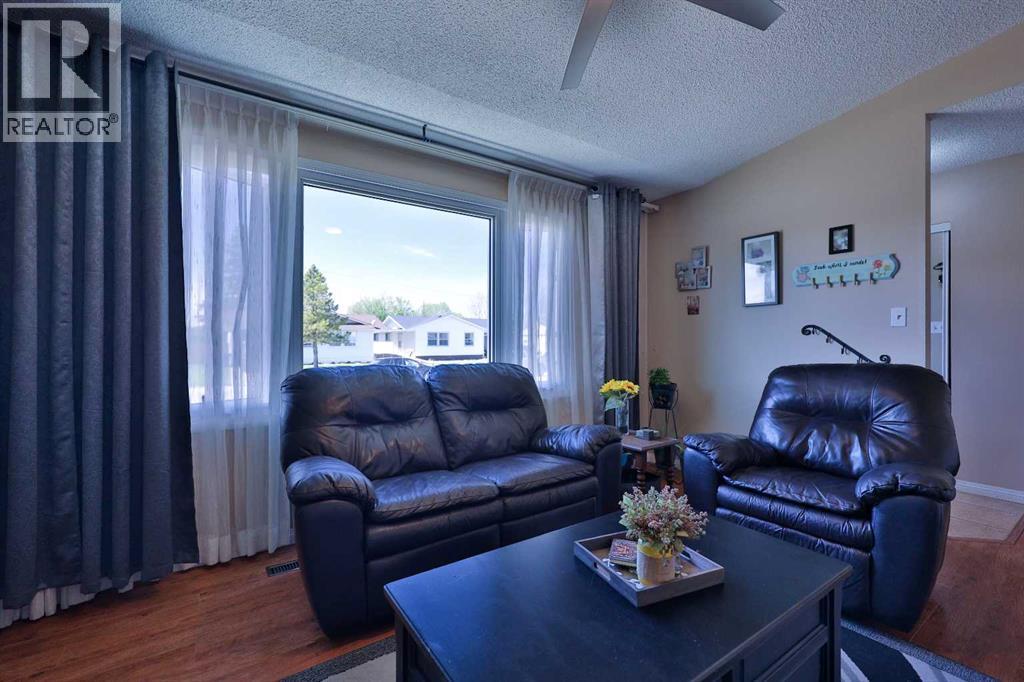 135 N 250 W, Raymond, Alberta  T0K 2S0 - Photo 15 - A2310670
