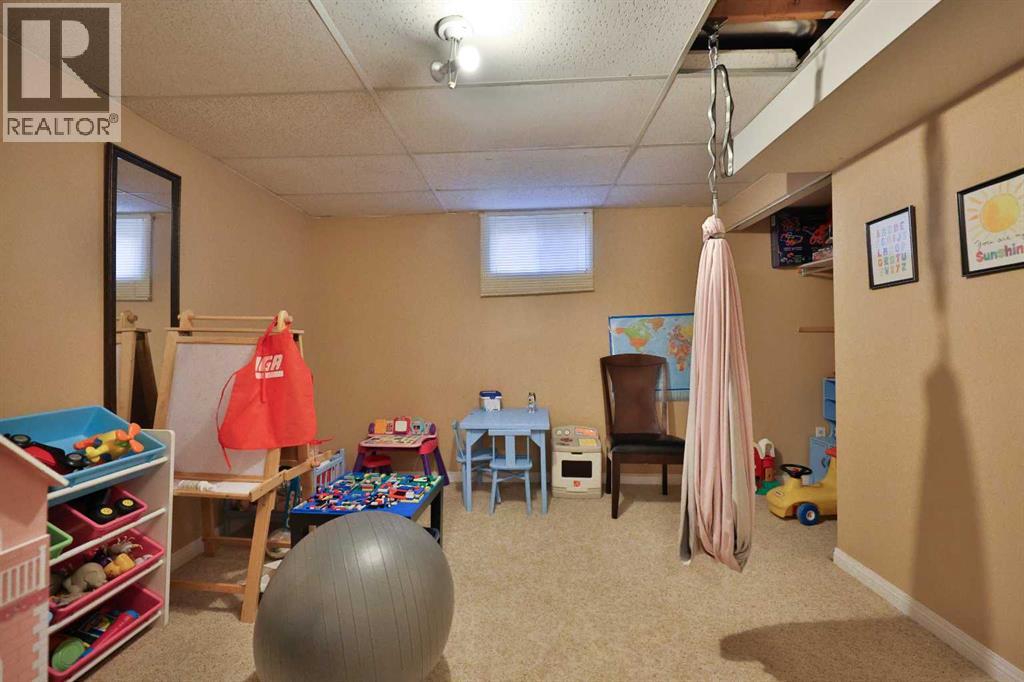 135 N 250 W, Raymond, Alberta  T0K 2S0 - Photo 30 - A2310670