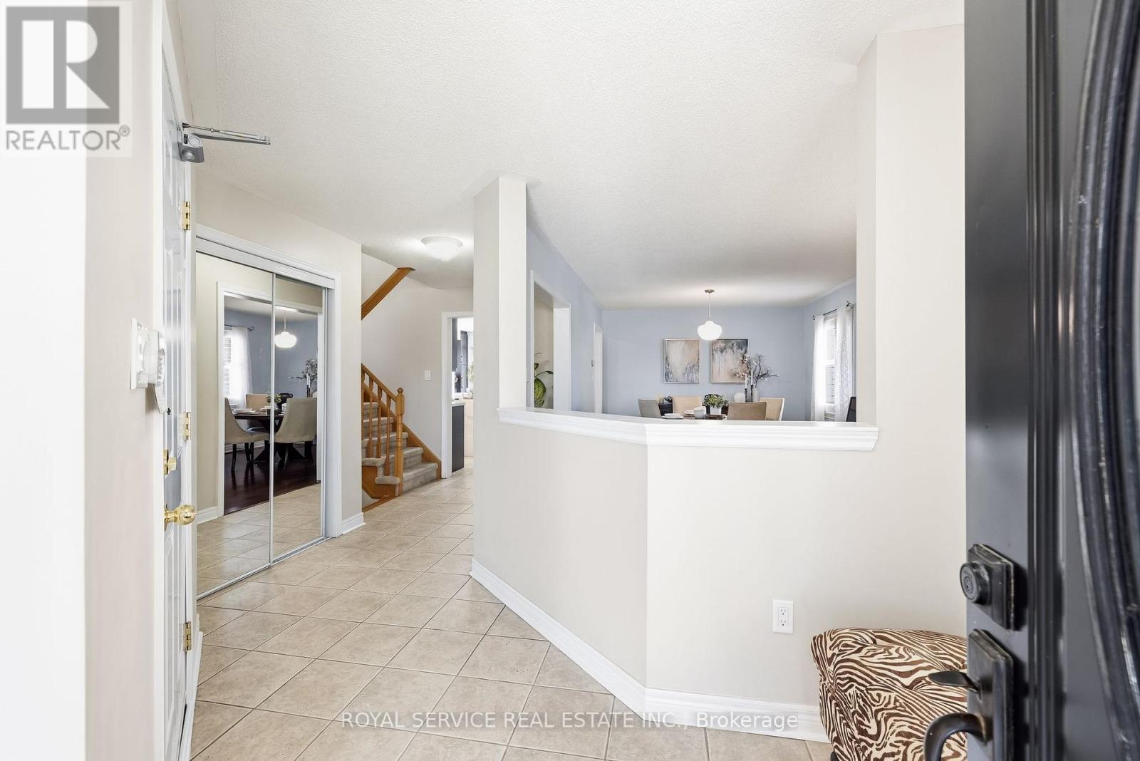 101 Rich Crescent, Whitby, Ontario L1P 1V6 - Photo 3 - E13122928