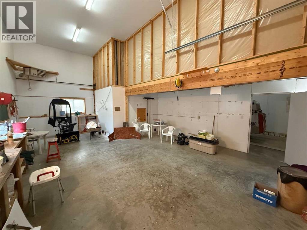 152 Sherwood Drive, Hinton, Alberta  T7V 1P6 - Photo 18 - A2286142