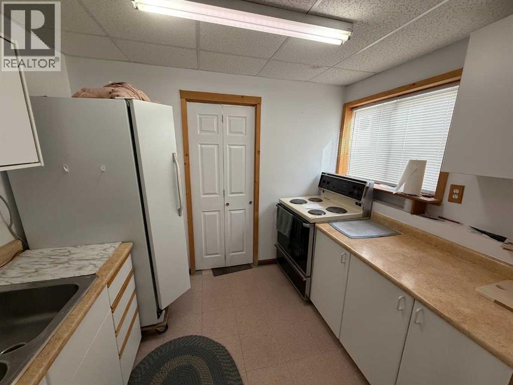 152 Sherwood Drive, Hinton, Alberta  T7V 1P6 - Photo 21 - A2286142