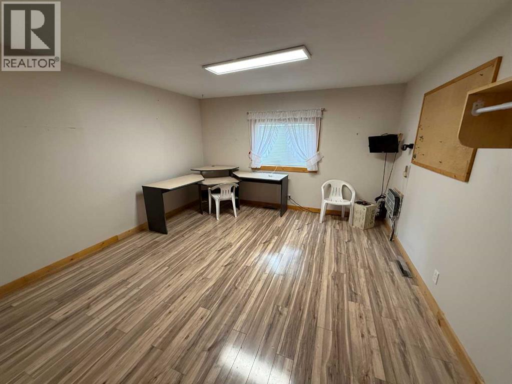 152 Sherwood Drive, Hinton, Alberta  T7V 1P6 - Photo 8 - A2286142
