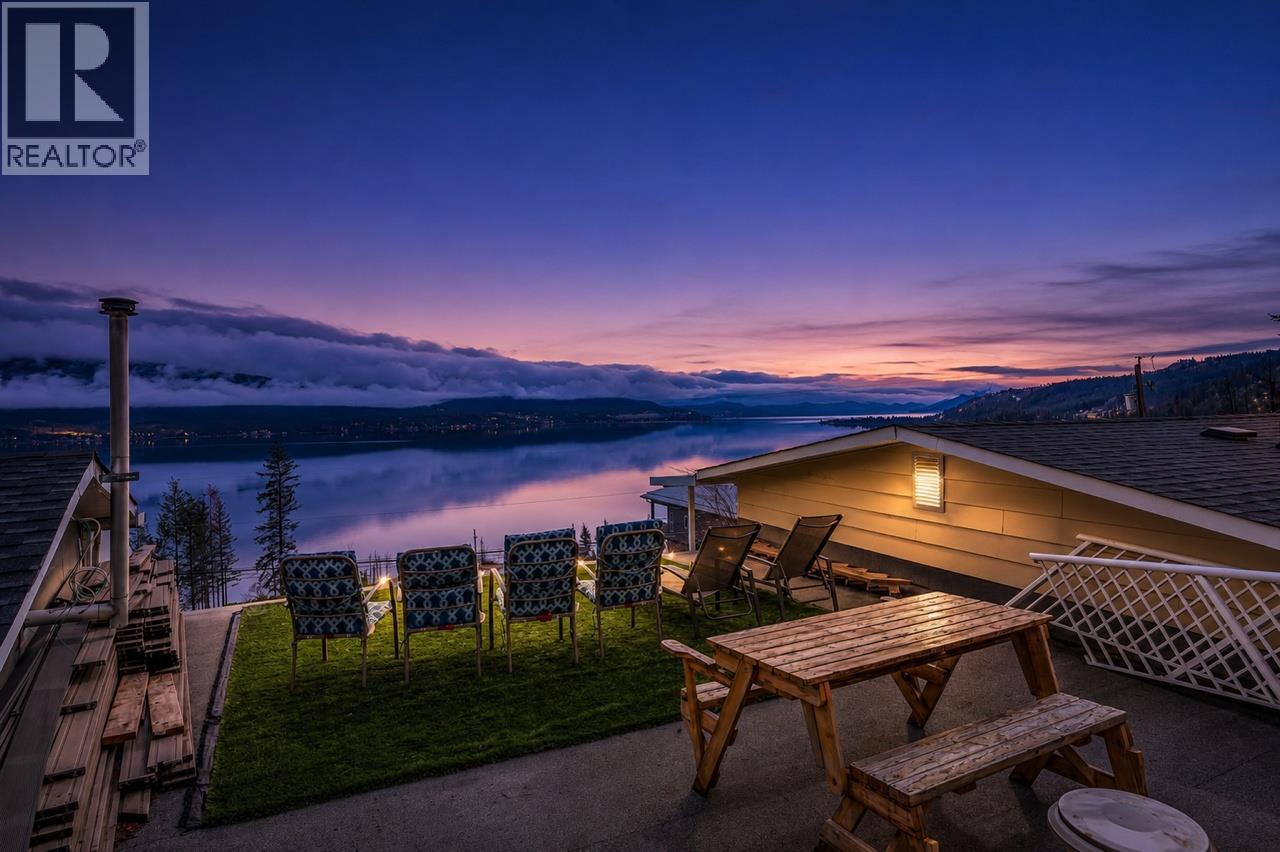 494 Killarney Way, Vernon, British Columbia