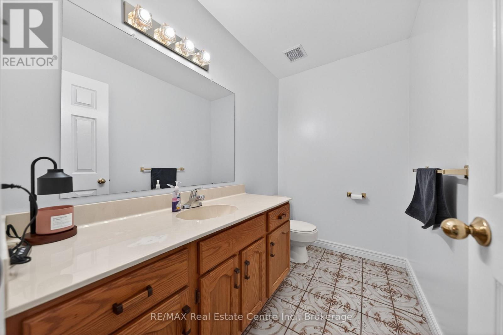 53 Shadybrook Court, Wilmot, Ontario  N0B 2H0 - Photo 25 - X13123020