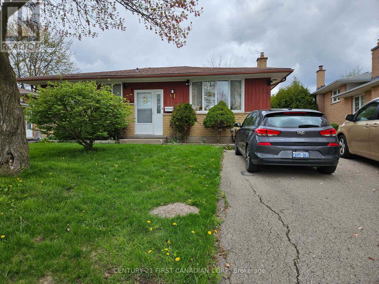 61 Alayne Crescent