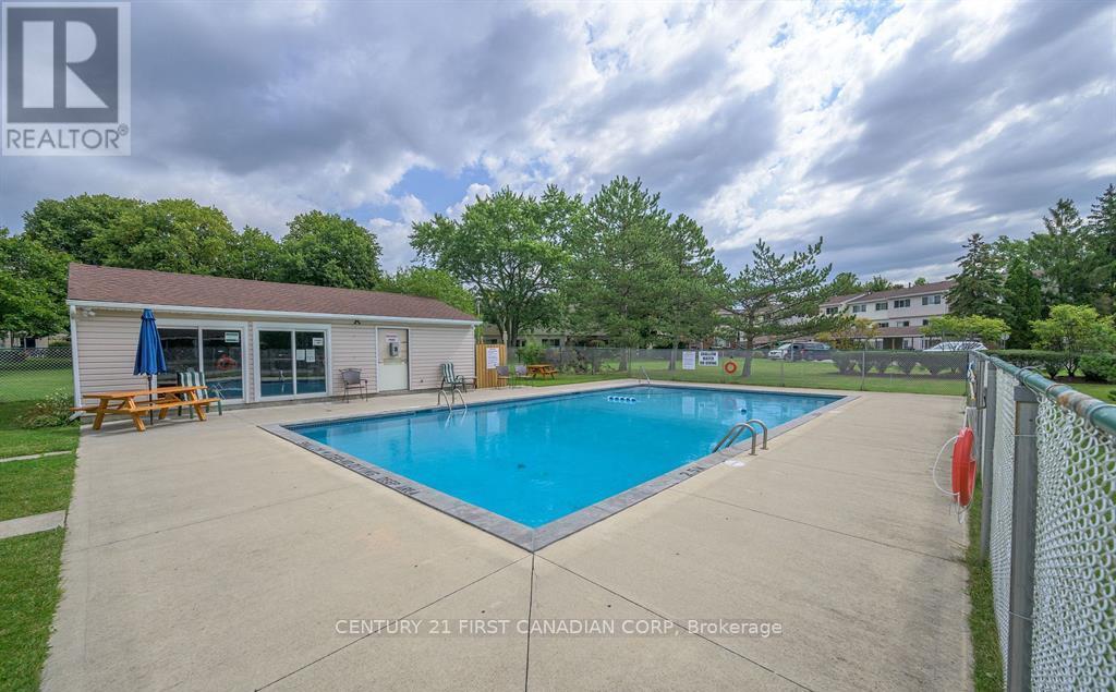 731 Wilkins Street, London South, Ontario  N6C 4Z9 - Photo 4 - X13123018
