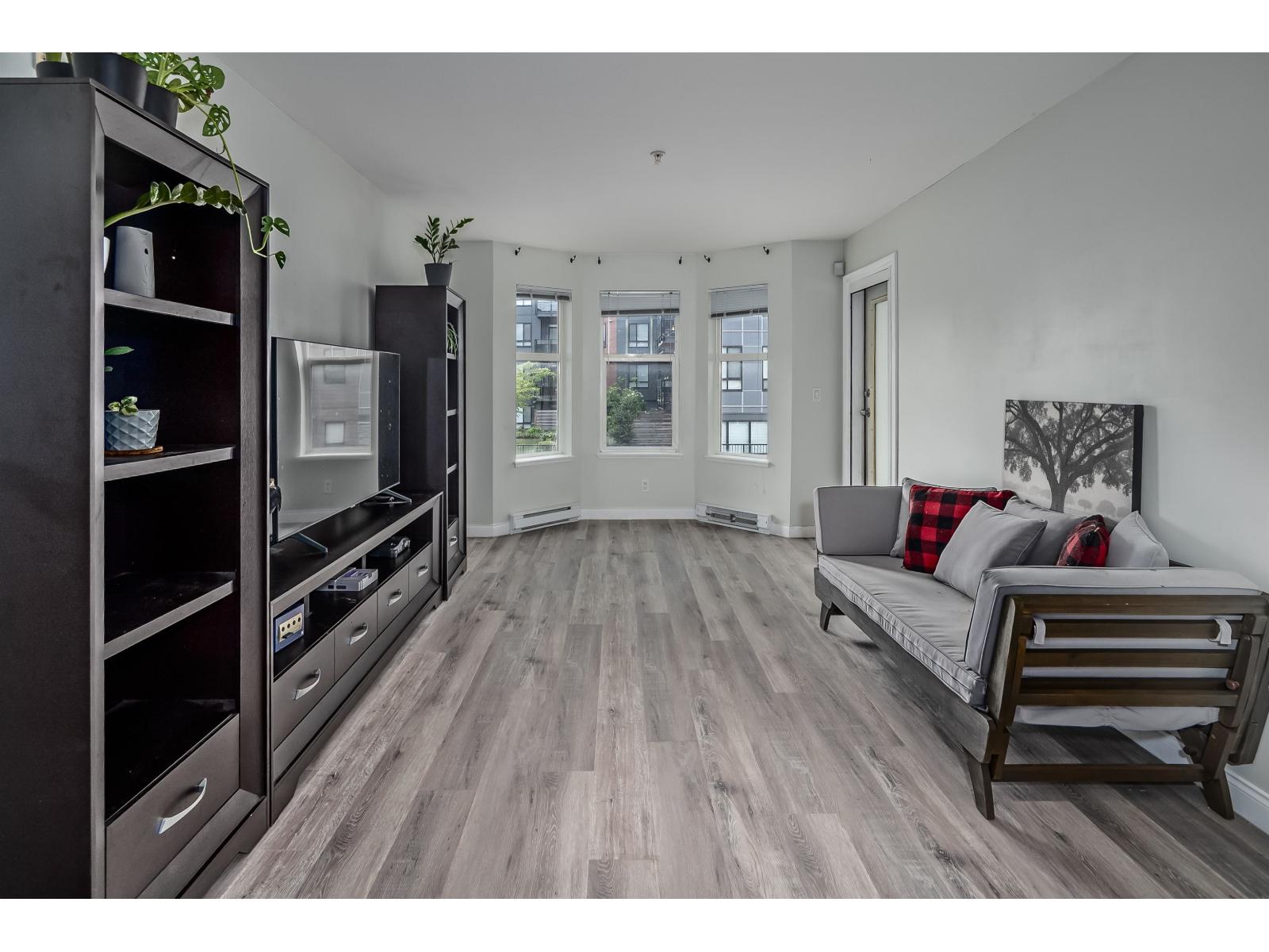 213 5438 198 Street, Langley, British Columbia  V3A 1G2 - Photo 3 - R3121428