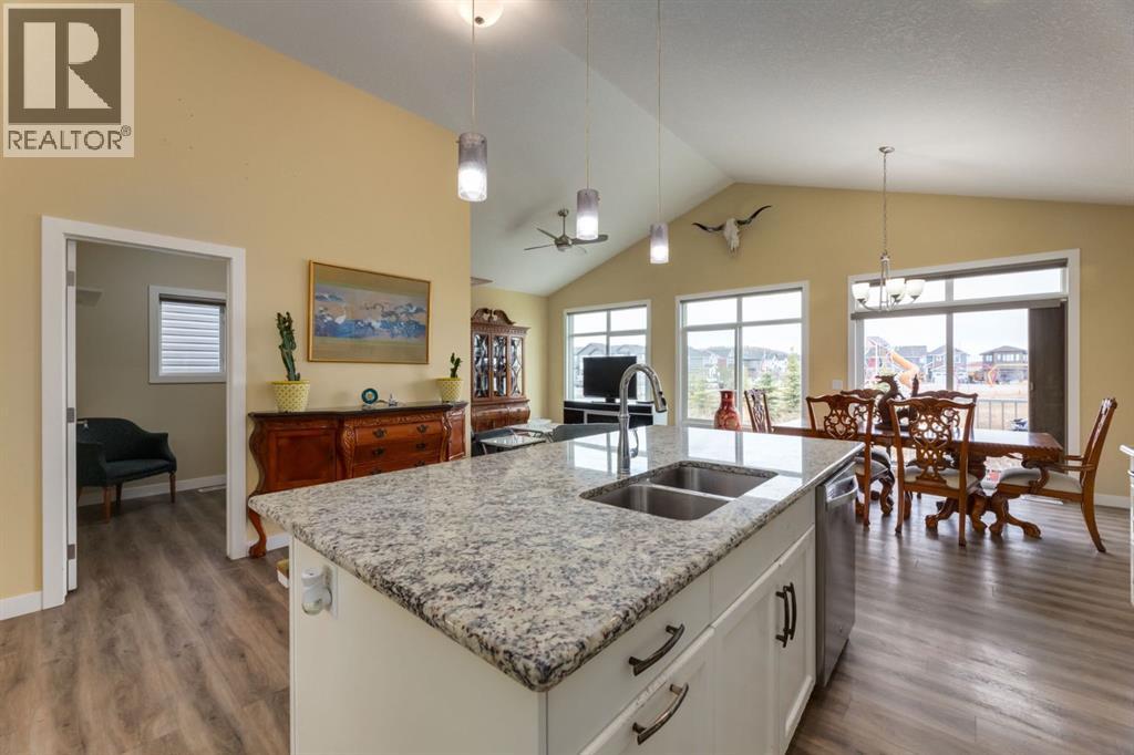 140 Emberside Glen, Cochrane, Alberta  T4C 2L7 - Photo 6 - A2306513