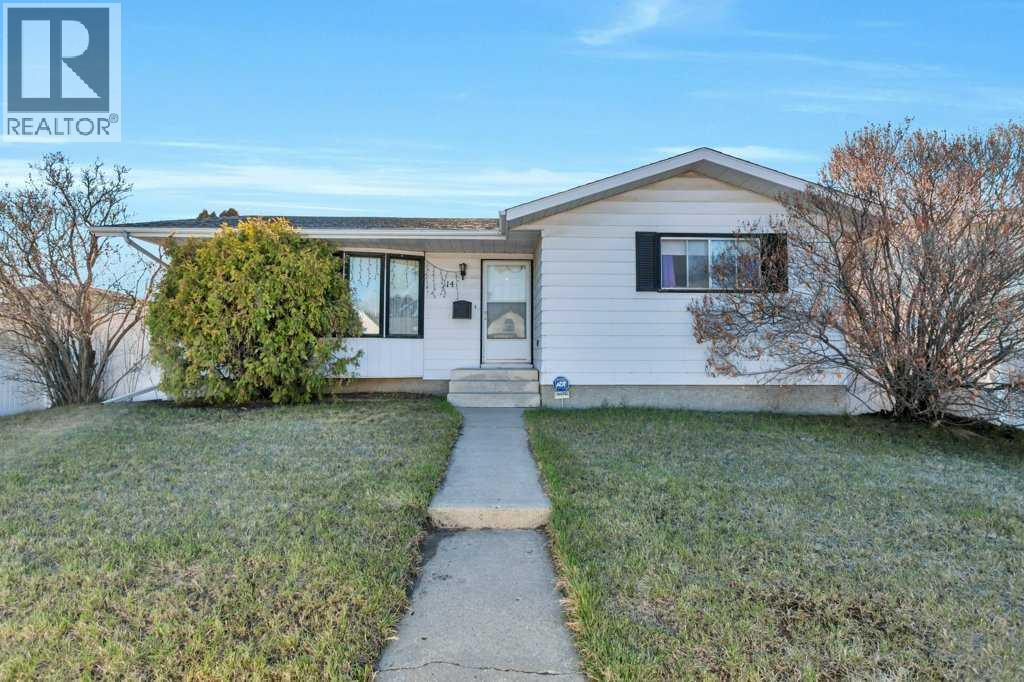 14 Glendale Boulevard, Red Deer, Alberta  T4P 2P3 - Photo 1 - A2309860