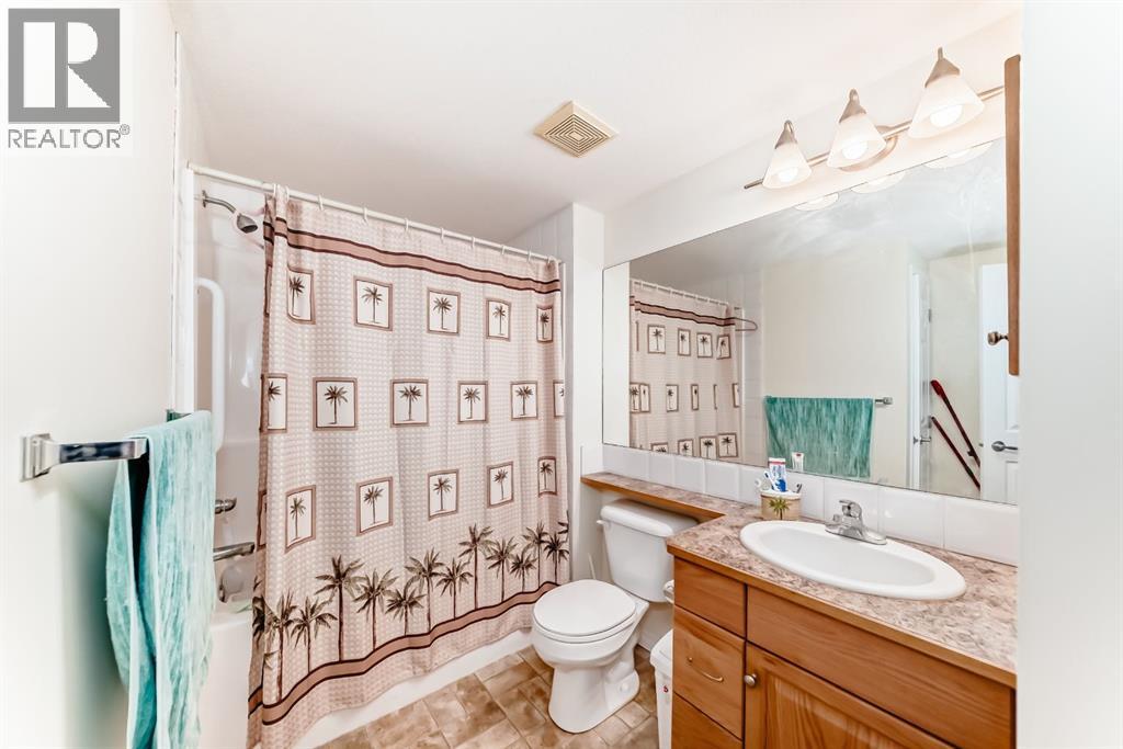 446, 15 Everstone Drive SW, Calgary, Alberta  T2Y 5B5 - Photo 10 - A2306964