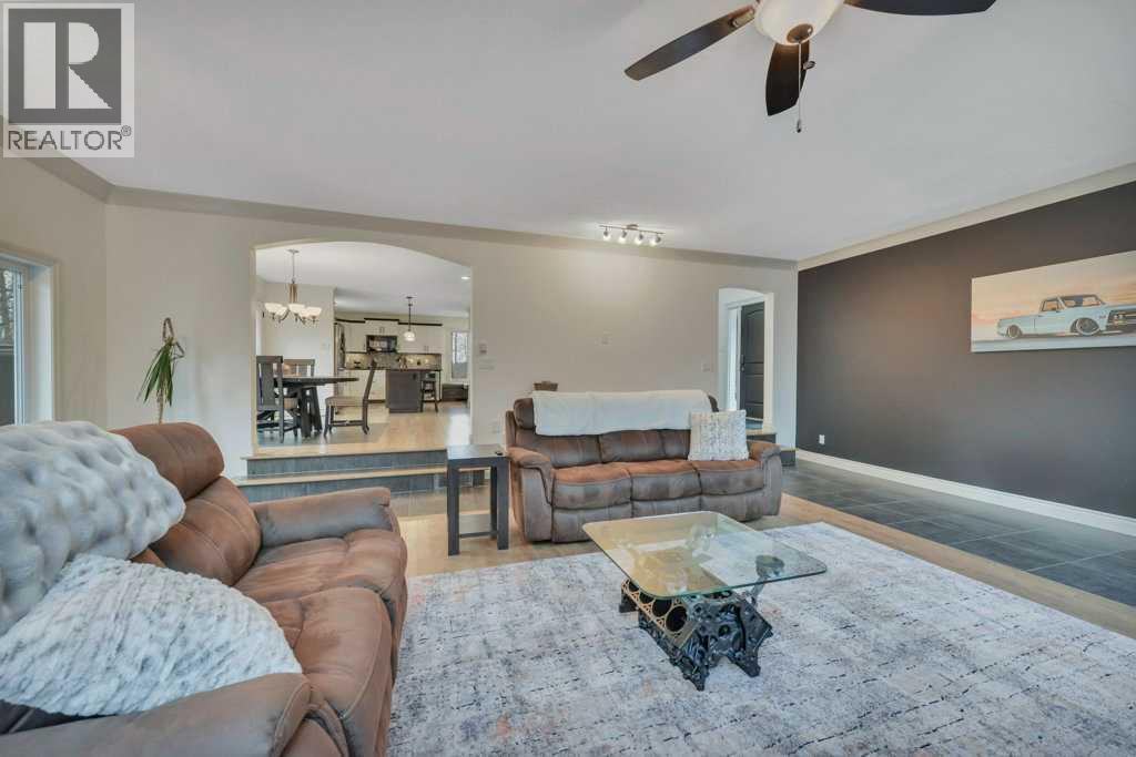 55, 39200 Range Road 282, Rural Red Deer County, Alberta  T4S 2C4 - Photo 9 - A2310650