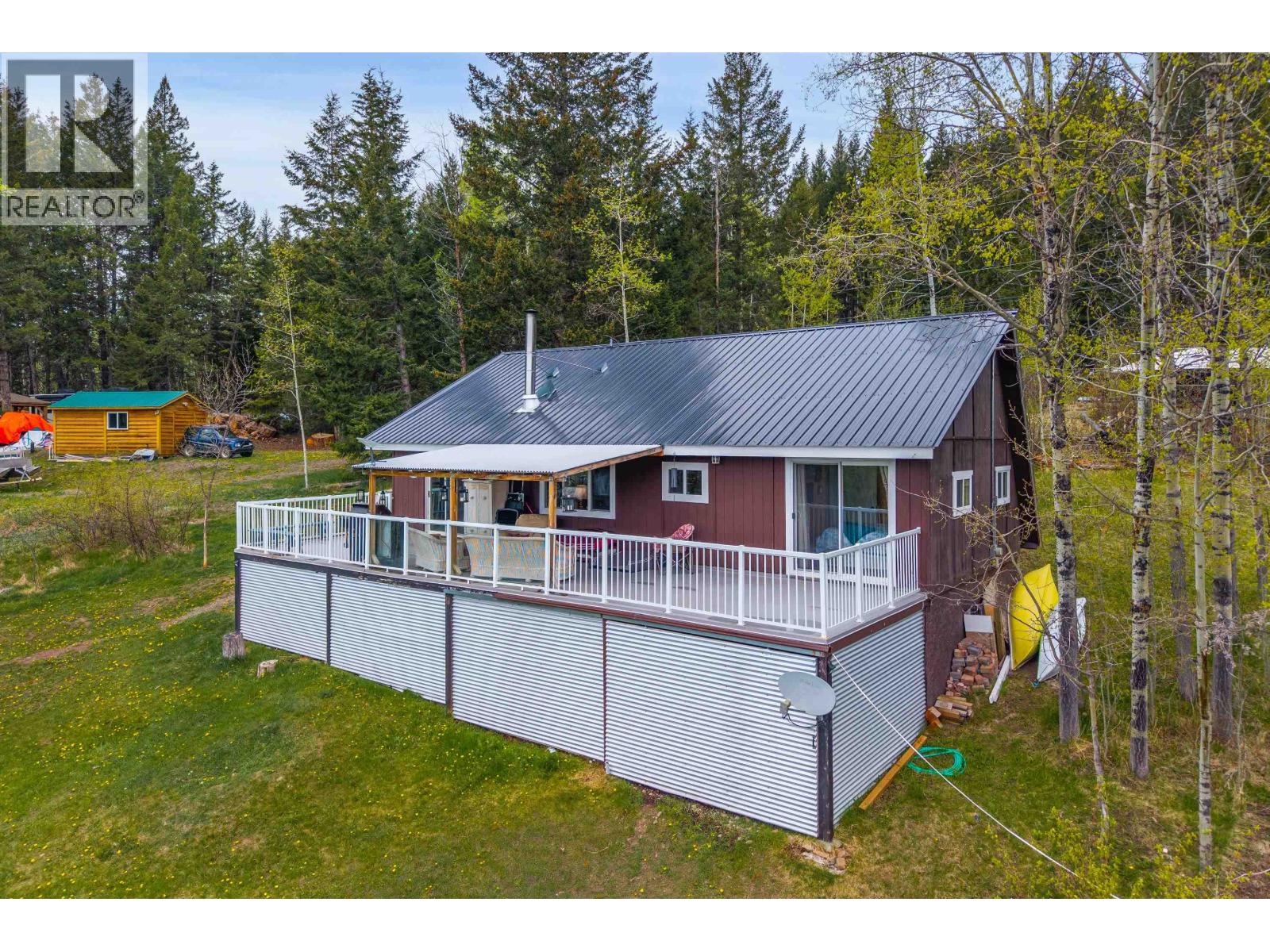 7796 N Bridge Lake Road, Bridge Lake, British Columbia  V0K 1X2 - Photo 1 - R3123179