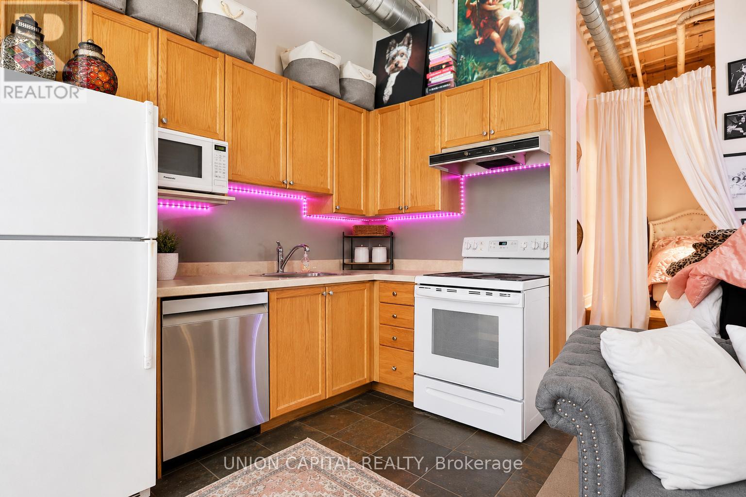 143 - 71 Mccaul Street, Toronto, Ontario  M5T 2X1 - Photo 5 - C13117232