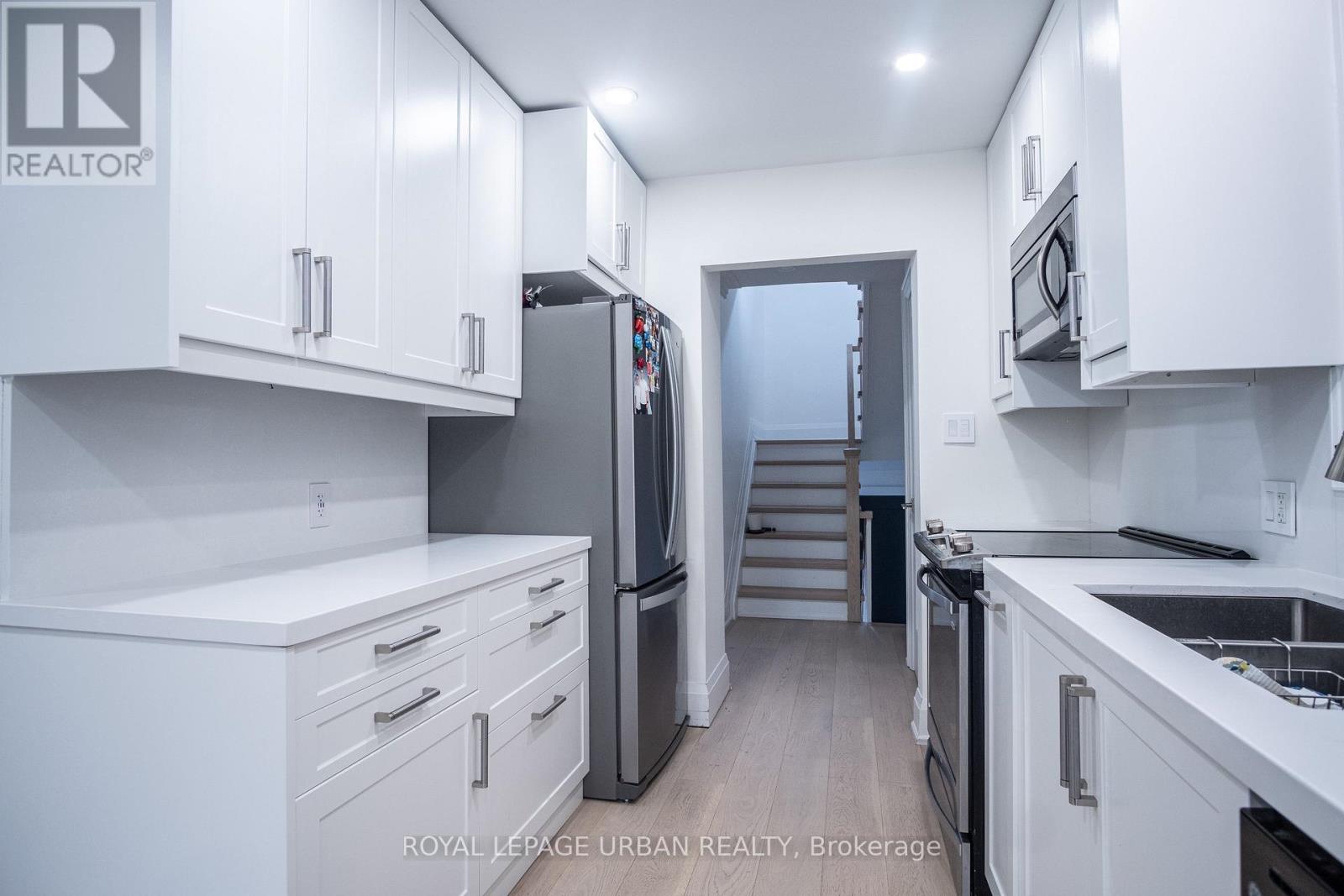 434 Westmount Avenue, Toronto, Ontario  M6E 3N5 - Photo 12 - C13123178