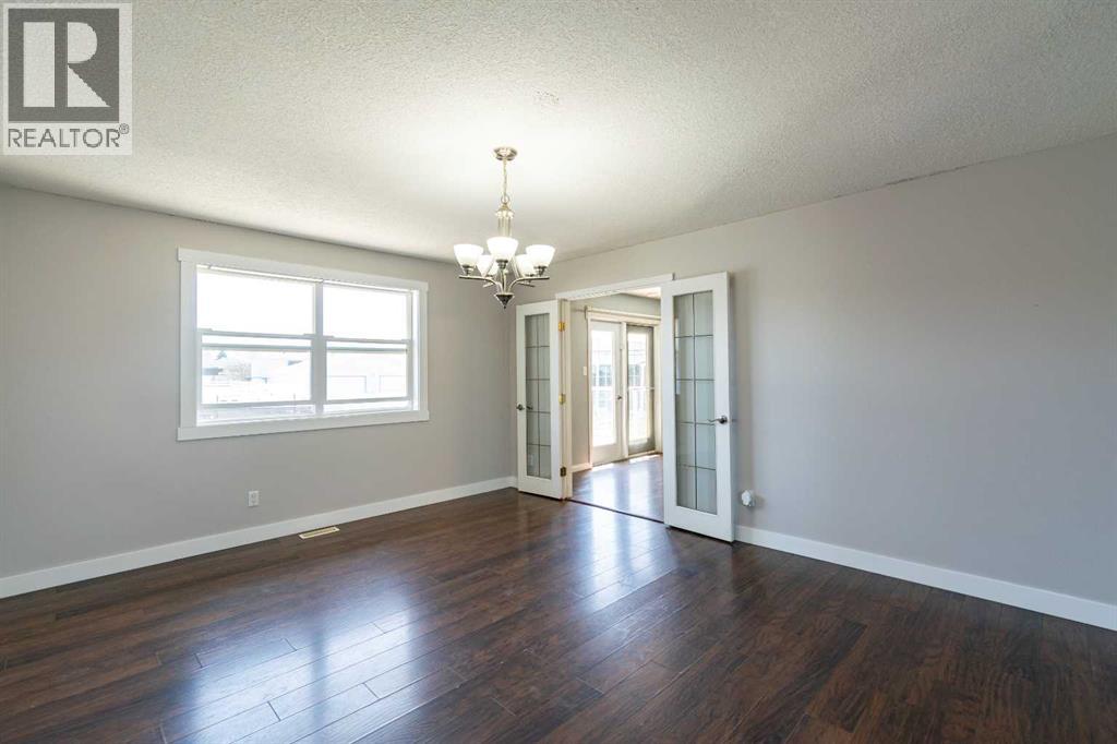 6207 39 Avenueclose, Stettler, Alberta  T4K 1G1 - Photo 8 - A2310884