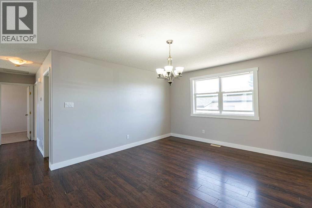 6207 39 Avenueclose, Stettler, Alberta  T4K 1G1 - Photo 9 - A2310884