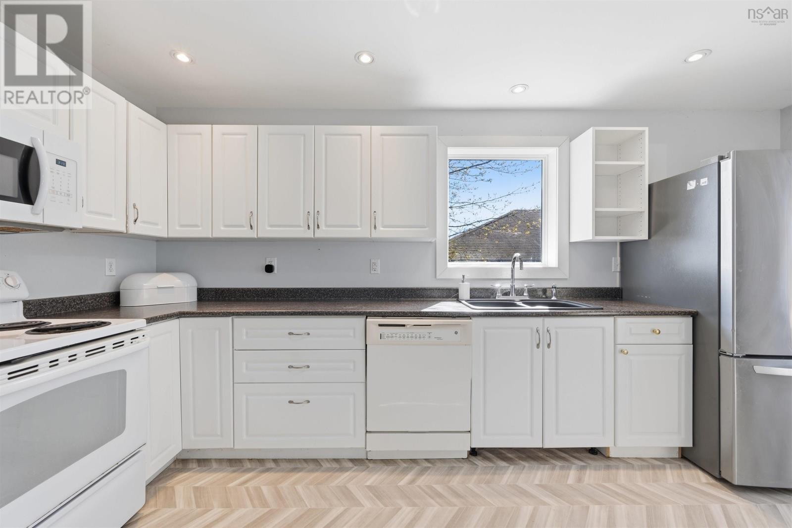 9 Punch Bowl Drive, Halifax, Nova Scotia  B3P 2C4 - Photo 13 - 202610731