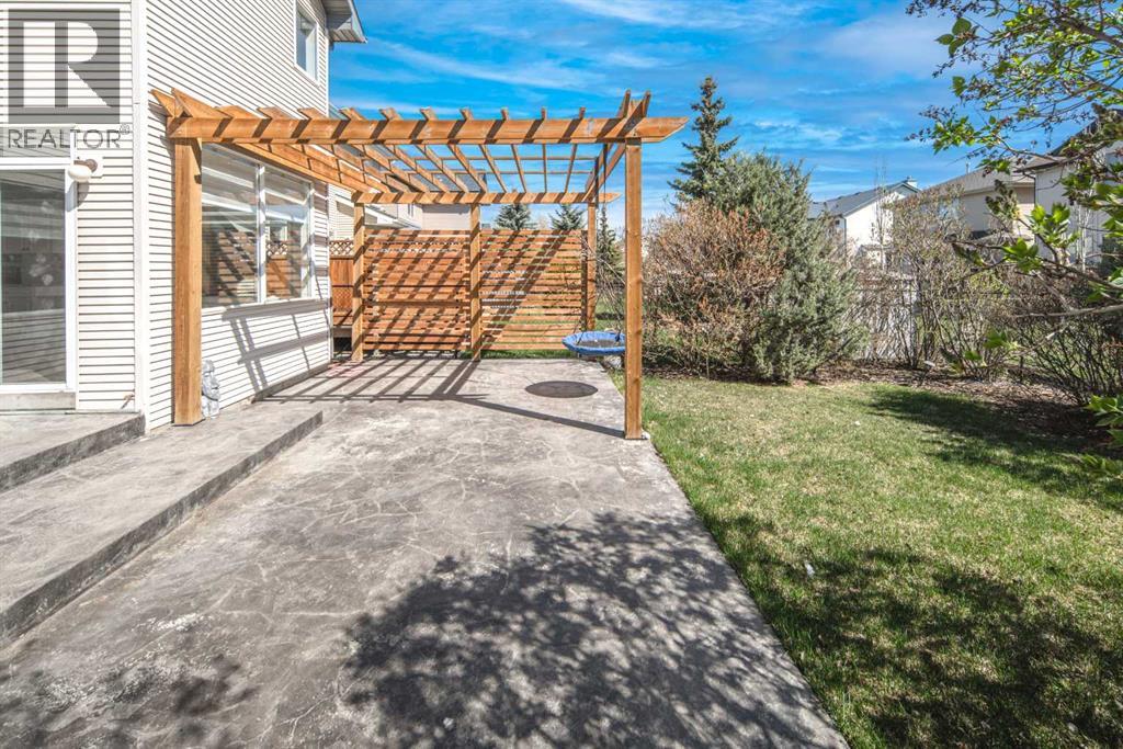 32 Cougarstone Square Sw, Calgary, Alberta  T3H 5J4 - Photo 37 - A2301938