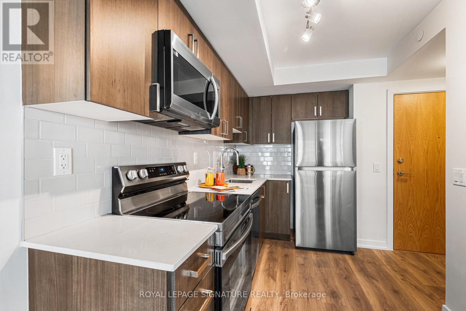 2006 - 1435 Celebration Drive, Pickering, Ontario L1W 0C4 - Photo 6 - E13122950