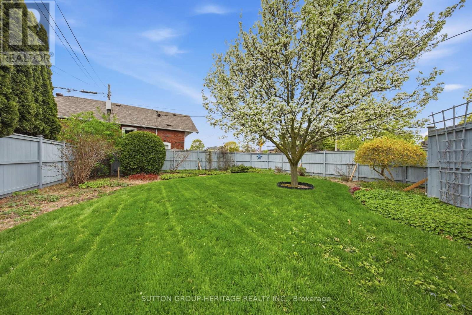 92 Durant Avenue, Toronto, Ontario  M4J 4W2 - Photo 7 - E13122970