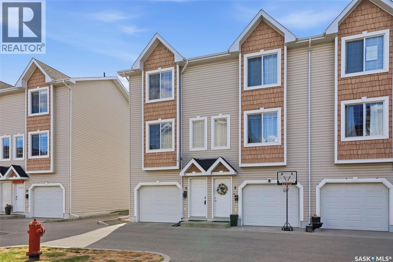 9 243 Herold Terrace, Saskatoon, Saskatchewan  S7V 1J5 - Photo 2 - SK035732