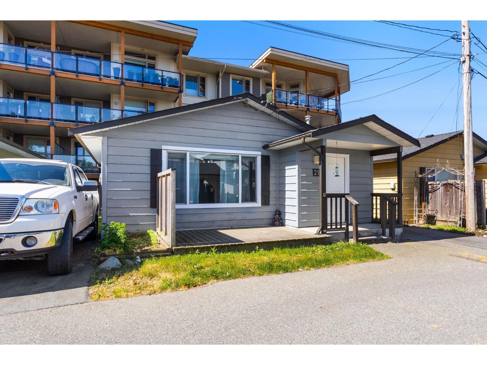 21 5648 Vedder Road, Vedder Crossing, Chilliwack, British Columbia  V2R 3M8 - Photo 2 - R3123208