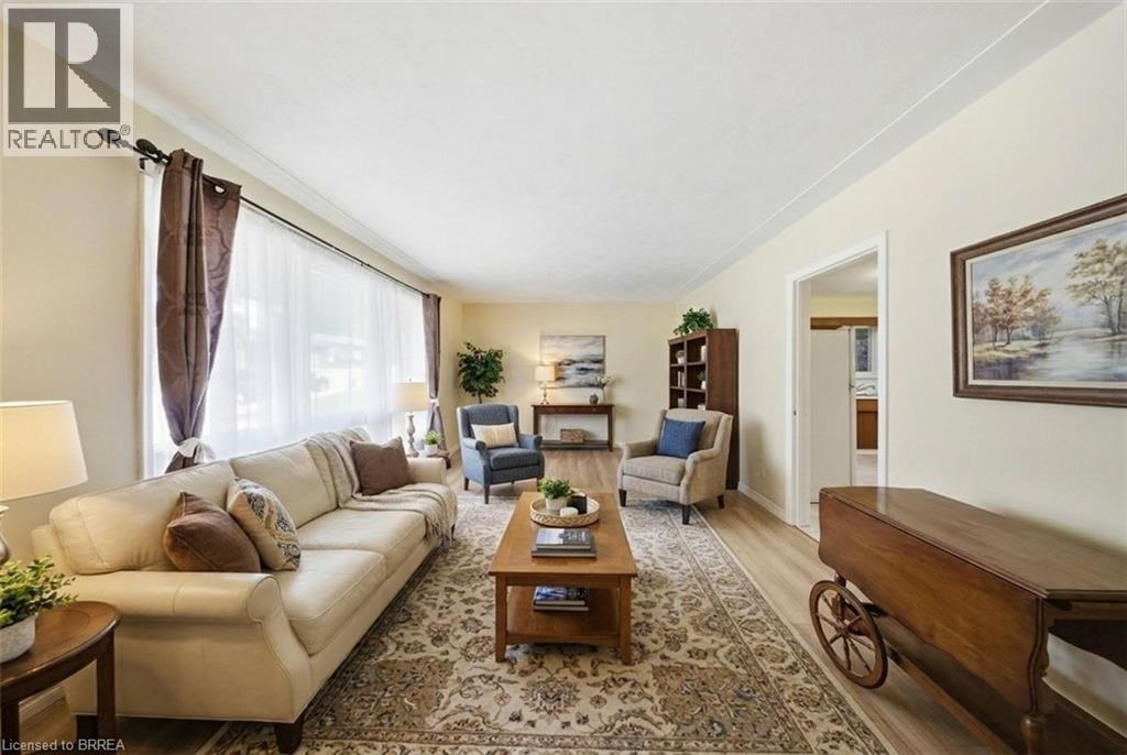 401 Nelson Street, Brantford, Ontario  N3S 4E9 - Photo 4 - 40829263