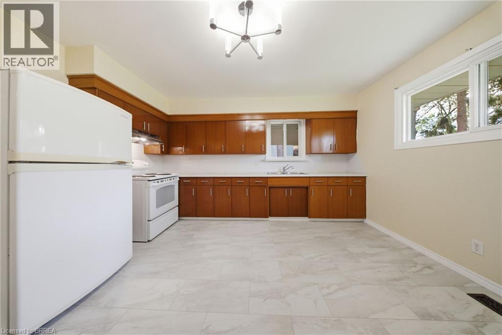401 Nelson Street, Brantford, Ontario  N3S 4E9 - Photo 7 - 40829263