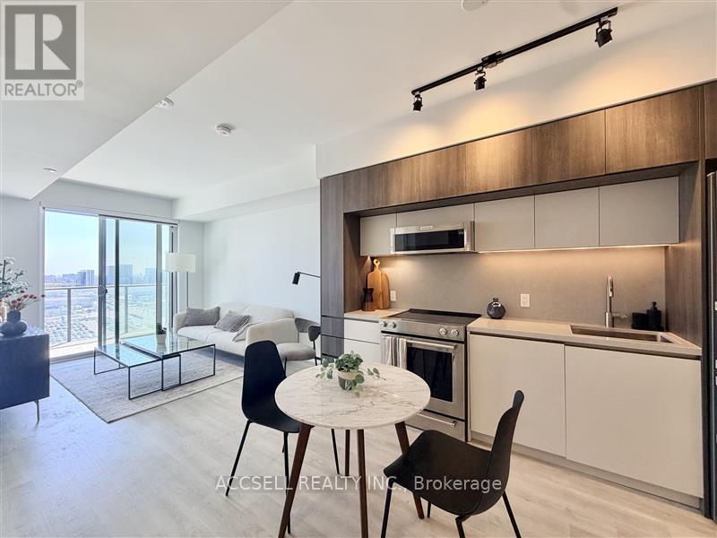 Vaughan Corporate Centre Apartment for sale: 1 bedroom 500 sq.ft. (Listed 2026-05-13)