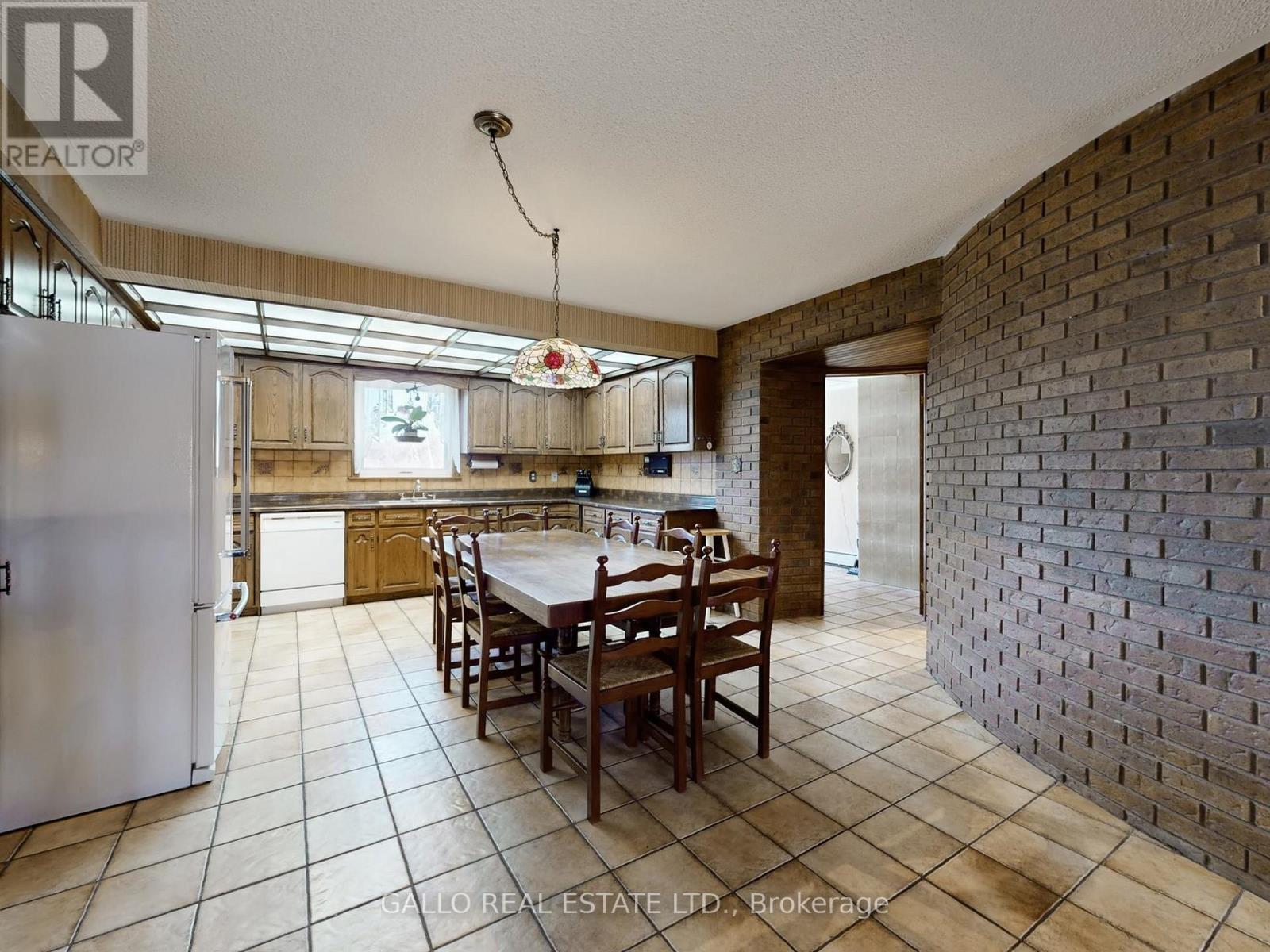 106 Duncan Road, Richmond Hill, Ontario  L4C 6J7 - Photo 17 - N13123070