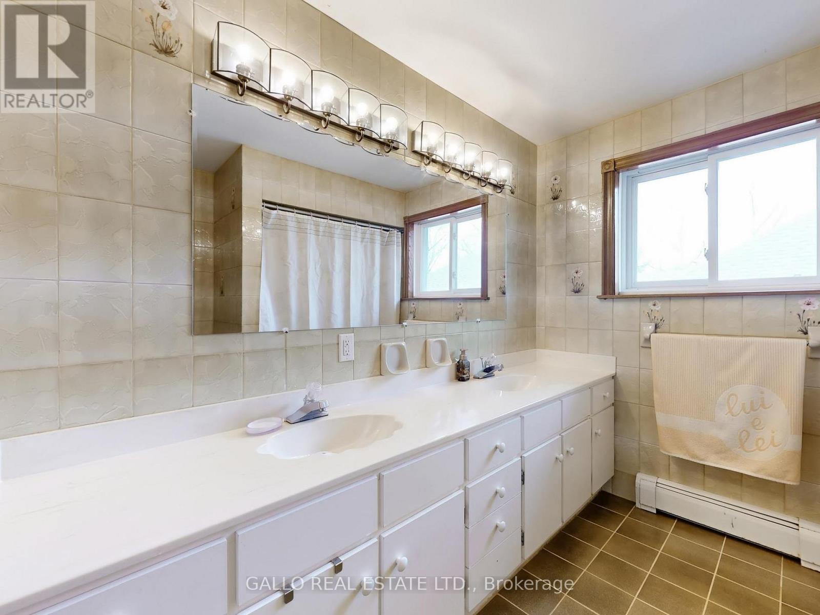 106 Duncan Road, Richmond Hill, Ontario  L4C 6J7 - Photo 36 - N13123070