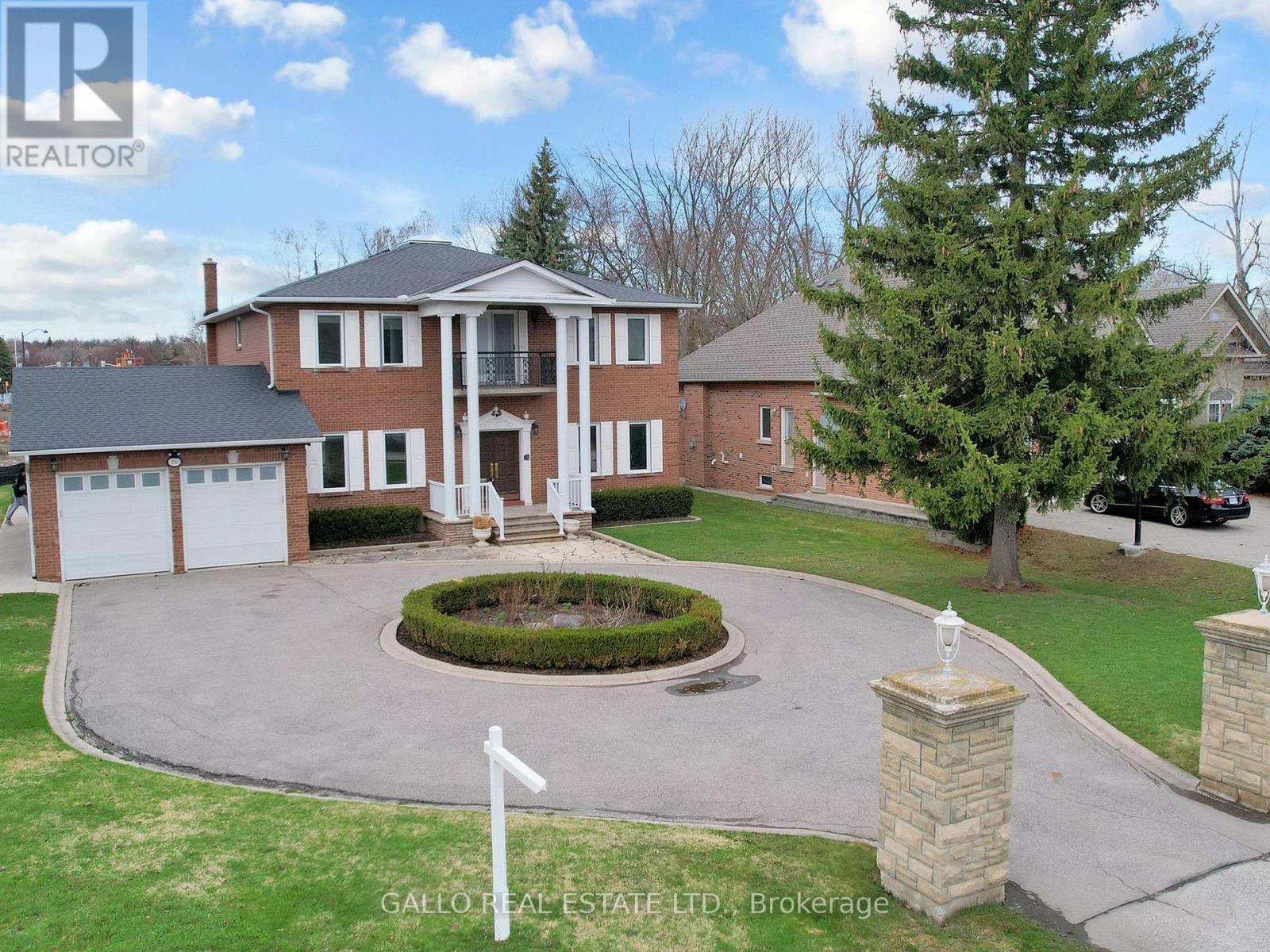 106 Duncan Road, Richmond Hill, Ontario  L4C 6J7 - Photo 4 - N13123070
