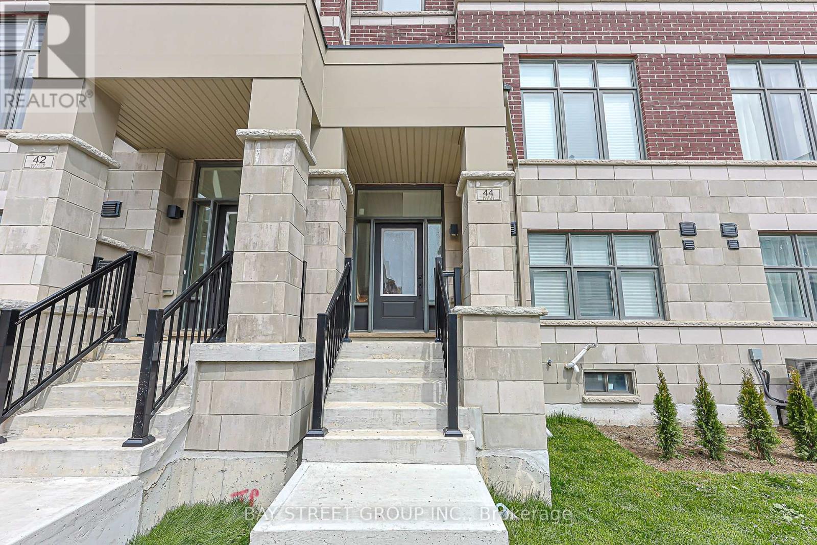 44 Seine Lane, Richmond Hill, Ontario  L4S 0P9 - Photo 3 - N13123096