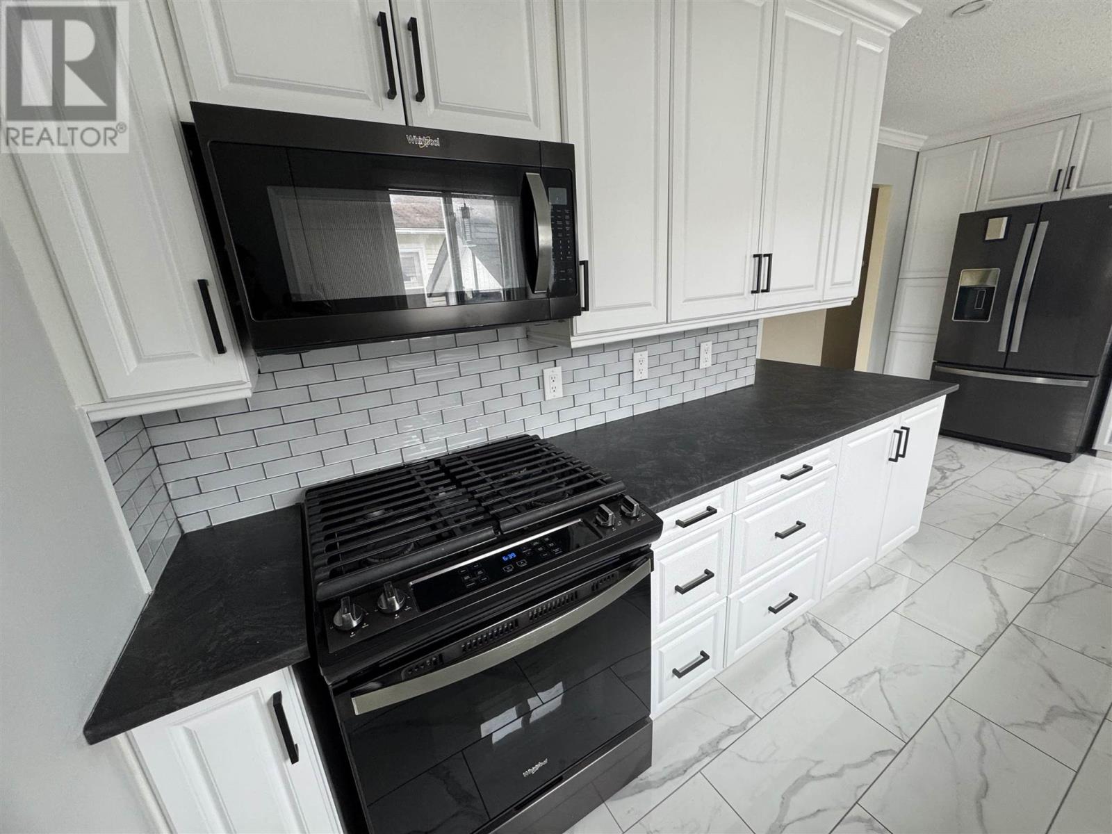 5 Mclaren Cres, Elliot Lake, Ontario  P5A 3M6 - Photo 4 - SM260988