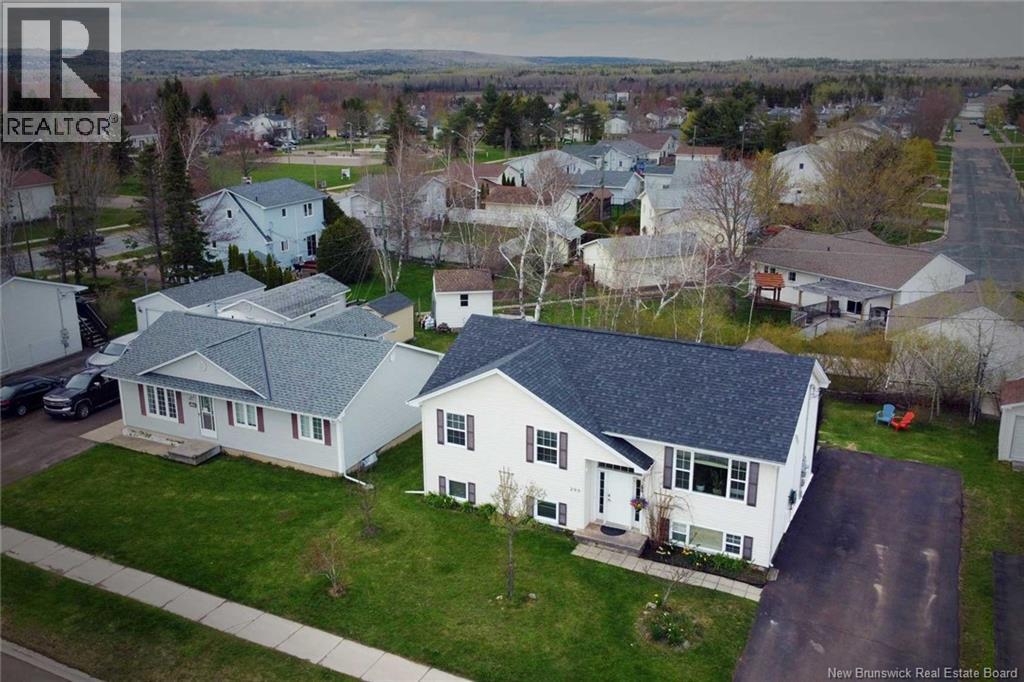 295 Glencairn Drive, Moncton, New Brunswick  E1G 3W1 - Photo 3 - NB139366