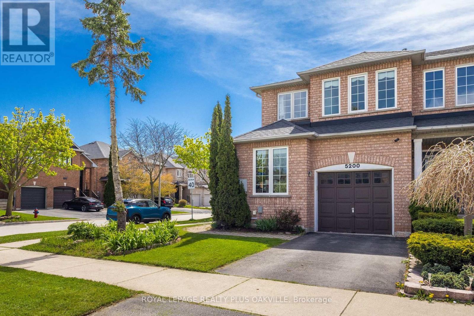 5200 Des Jardines Drive, Burlington, Ontario  L7L 6R1 - Photo 4 - W13122916