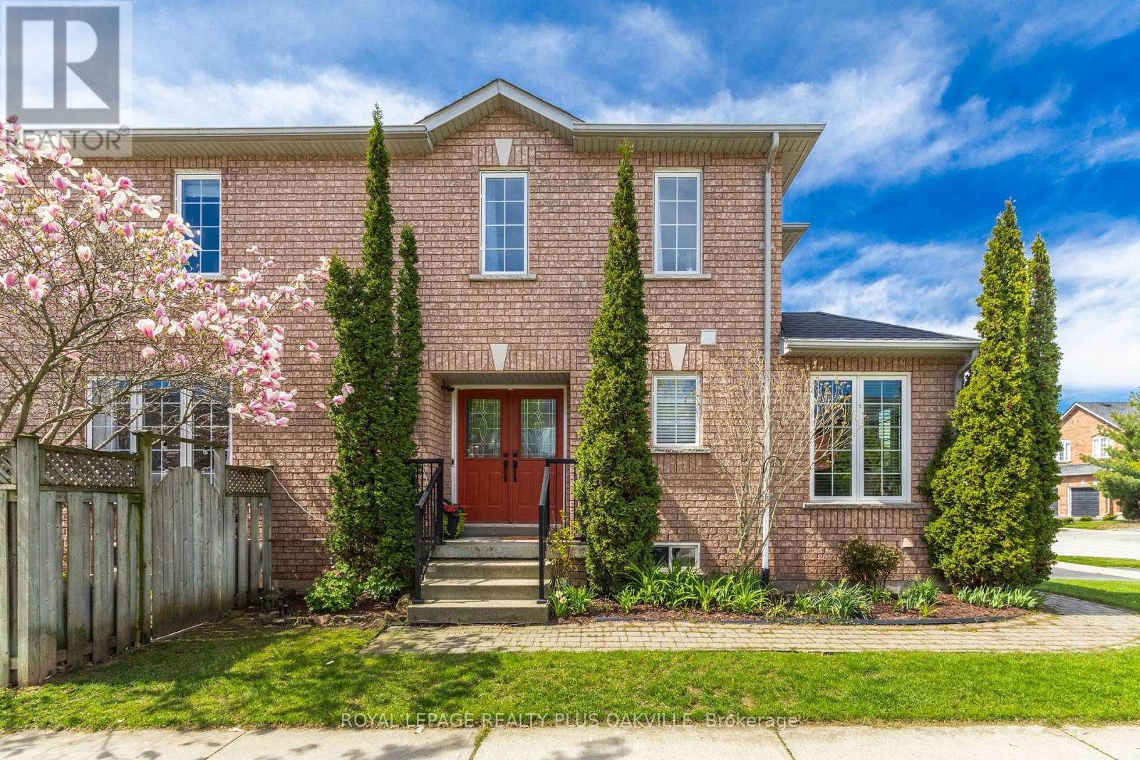 5200 Des Jardines Drive, Burlington, Ontario  L7L 6R1 - Photo 5 - W13122916