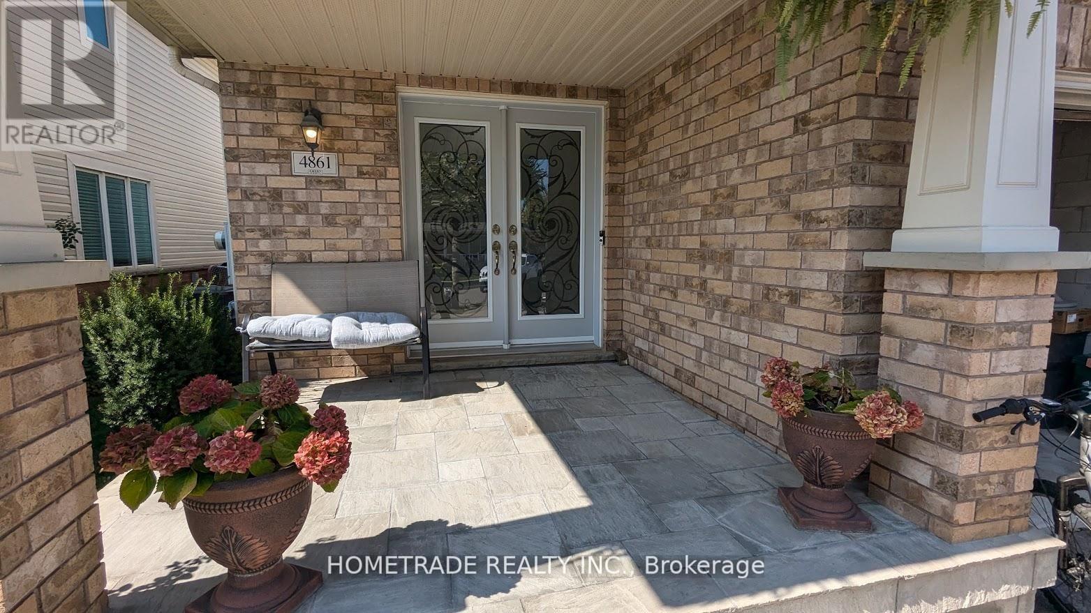 4861 Verdi Street, Burlington, Ontario  L7M 0H4 - Photo 3 - W13122986