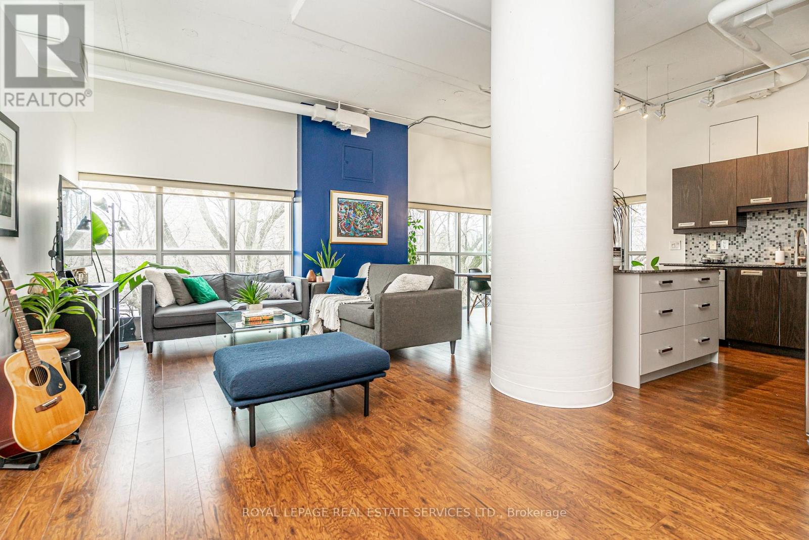 206 - 2 FIELDWAY ROAD, Toronto, Ontario