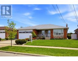 234 DERRYDOWN DRIVE, Toronto, Ontario