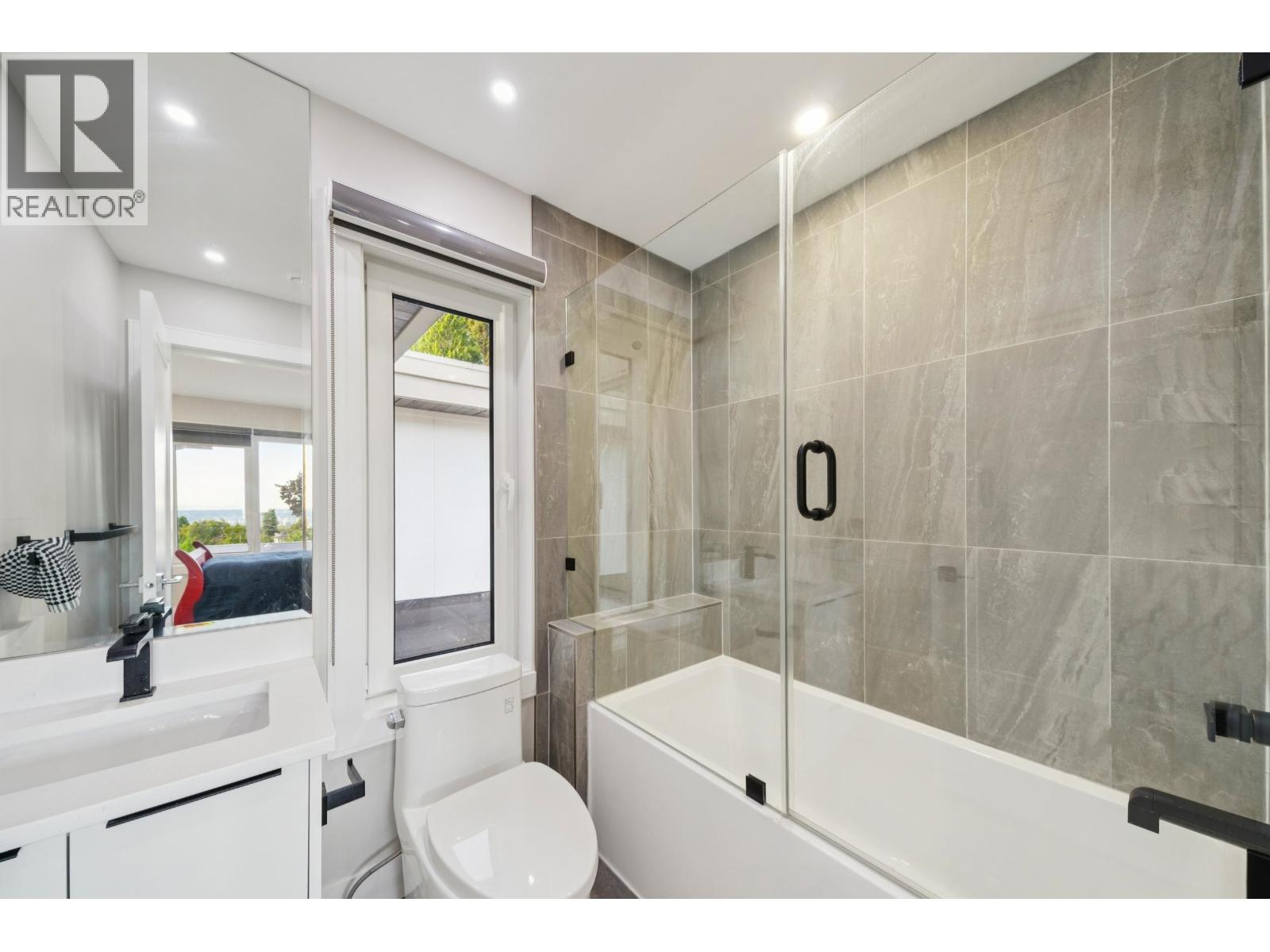 3980 Norwood Avenue, North Vancouver, British Columbia V7N 3R3 - Photo 32 - R3121953